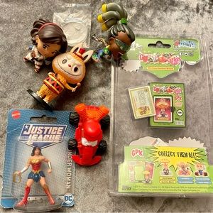 Collectors Toy Figure Bundle Popmart Wonderwoman overwatch Mario hearthstone
